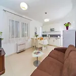 Apartman 4b *